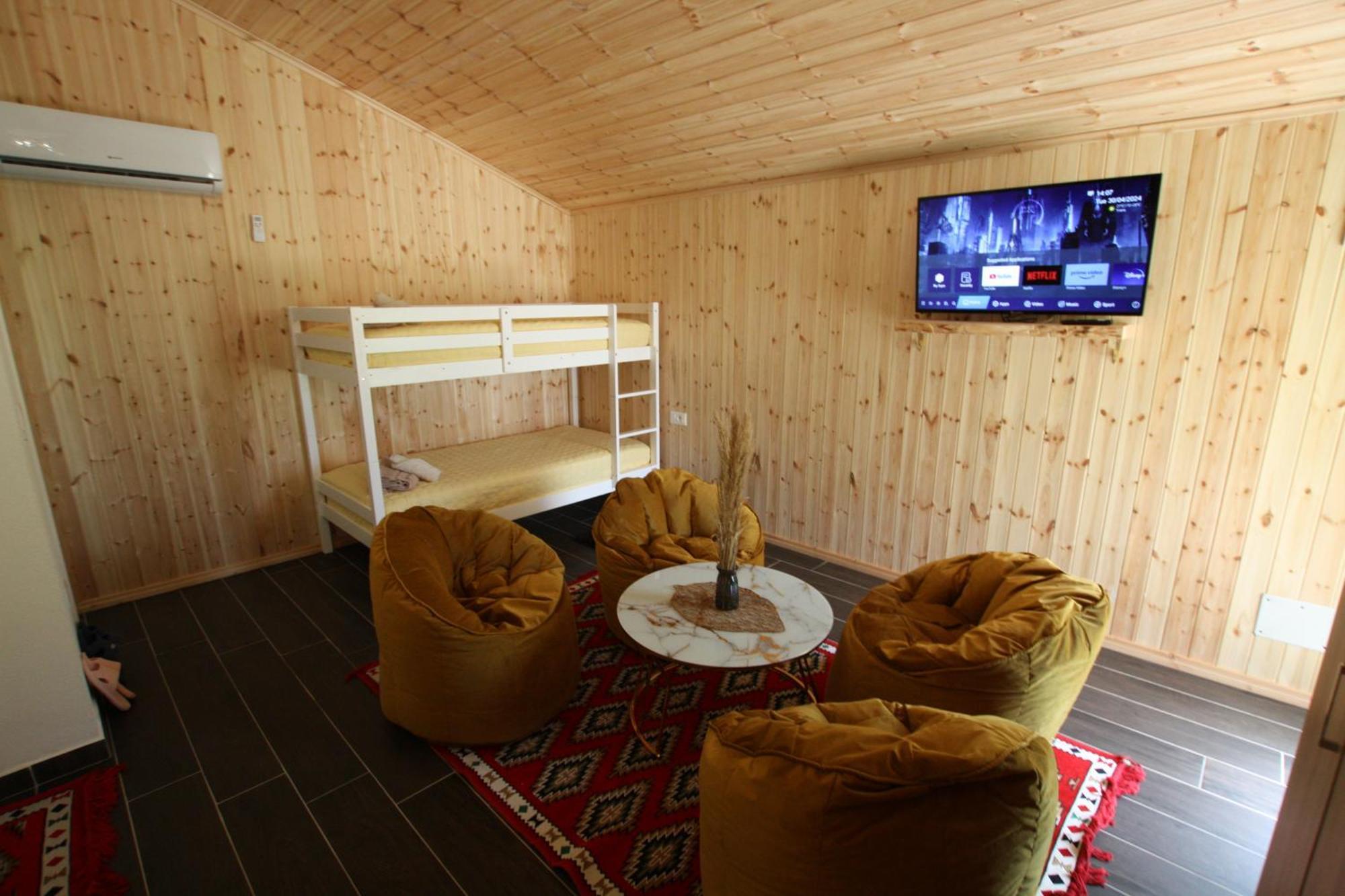 Lugina E Shengjergjit ,Bujtinat Villa Tirana Kültér fotó