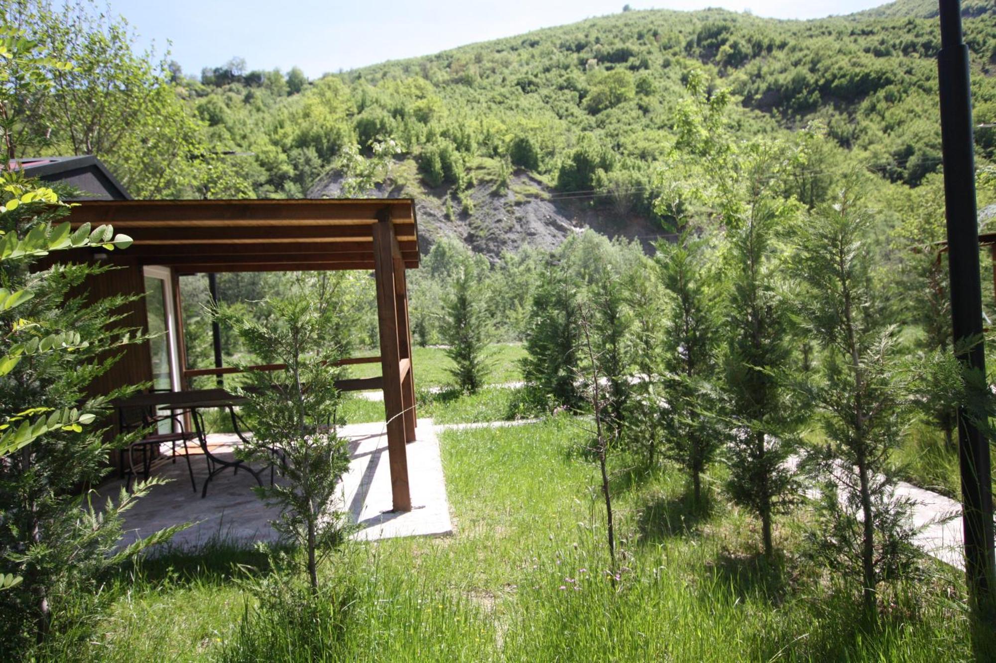 Lugina E Shengjergjit ,Bujtinat Villa Tirana Kültér fotó