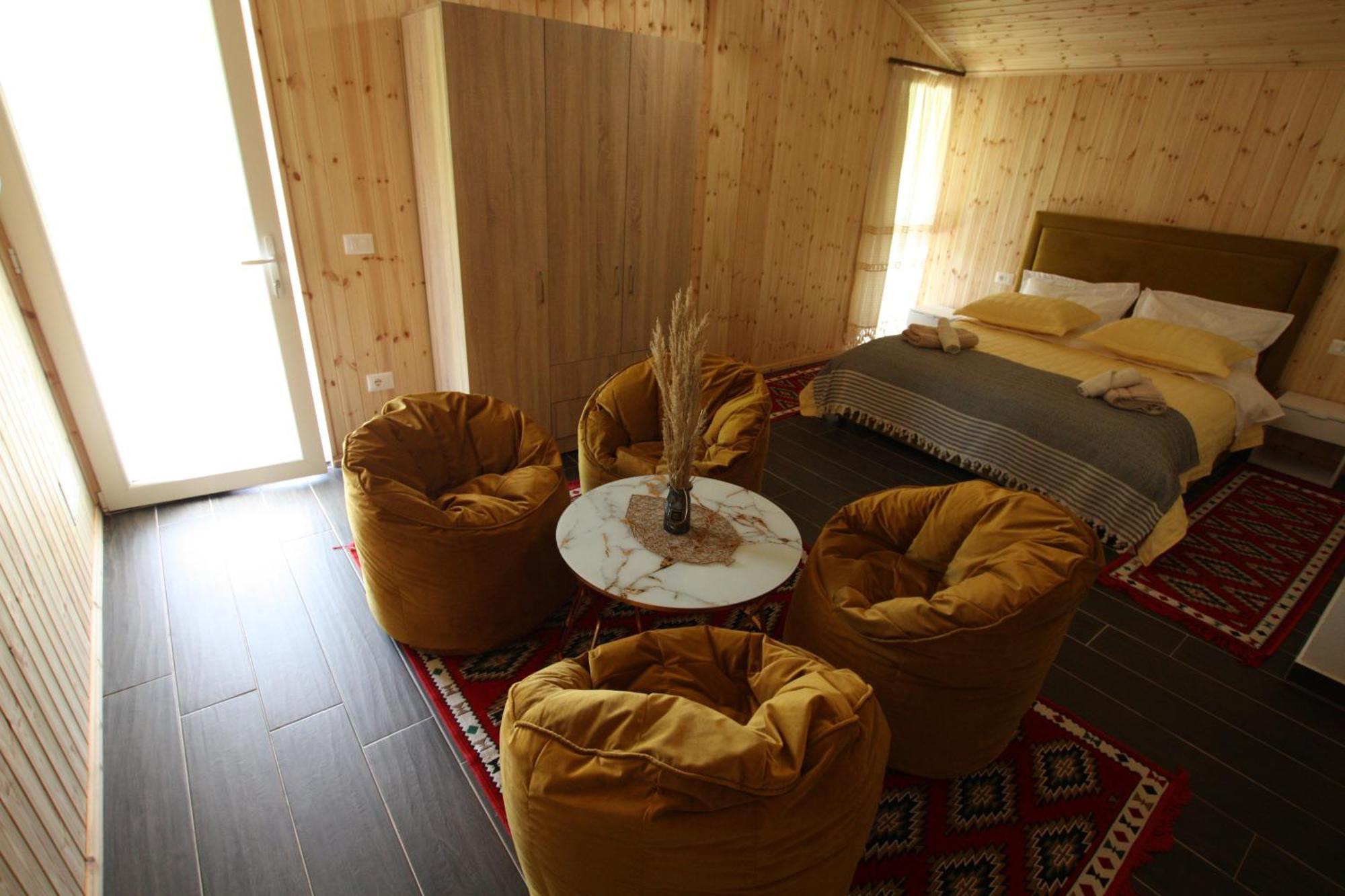 Lugina E Shengjergjit ,Bujtinat Villa Tirana Kültér fotó