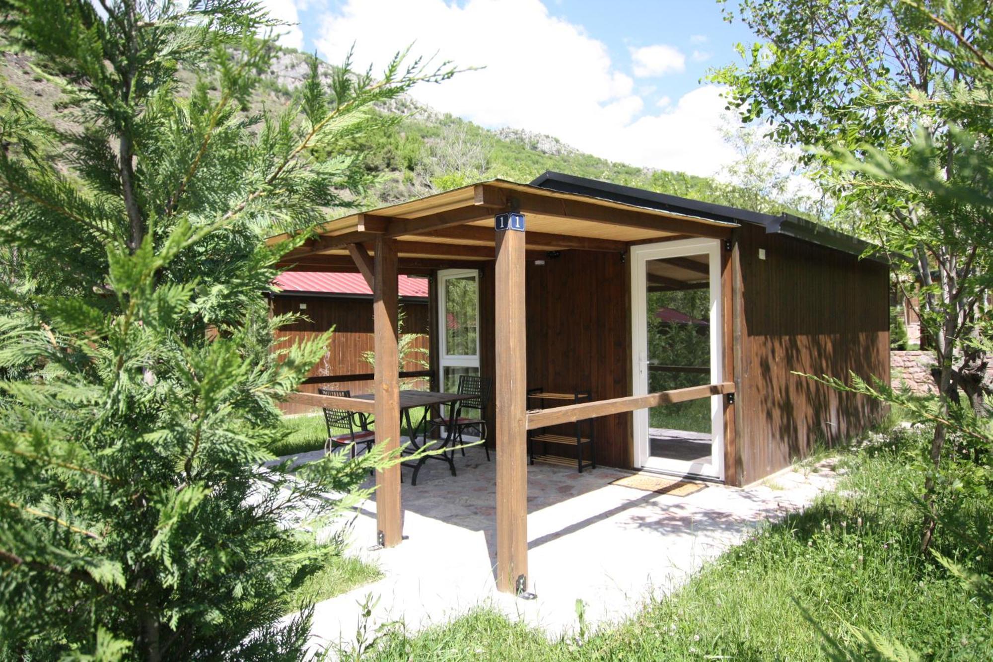 Lugina E Shengjergjit ,Bujtinat Villa Tirana Kültér fotó